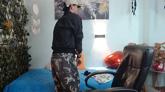 AmethystShadow17 online show from 04/10/26, 09:22