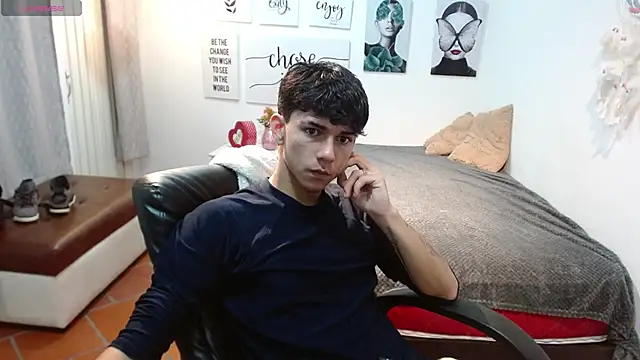 AmethystShadow17 online show from 11/14/25, 04:10