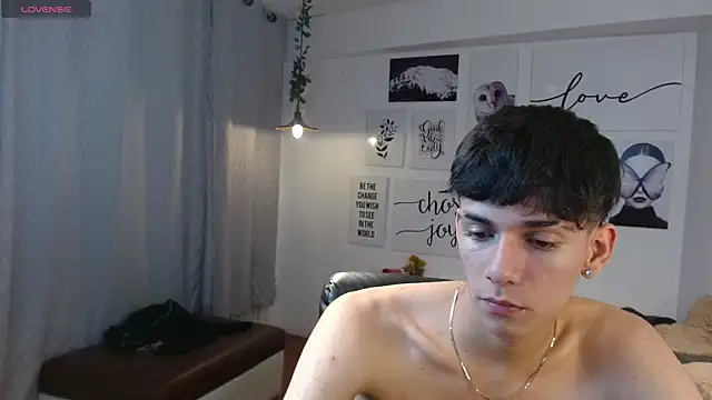 AmethystShadow17 online show from 11/24/25, 03:56