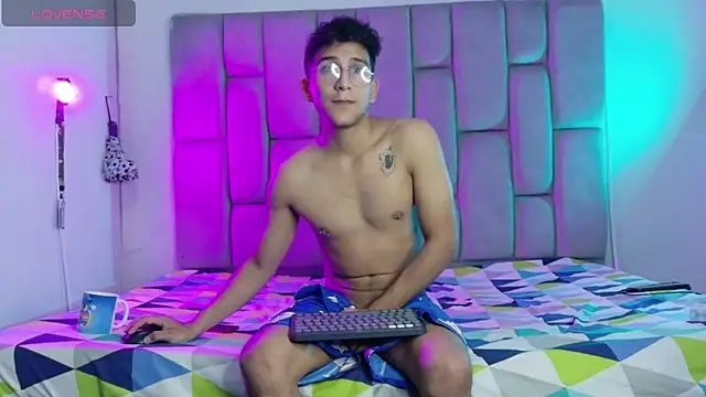 Desire4Duo online show from 03/23/26, 11:21