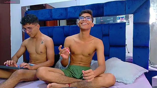 Desire4Duo online show from 10/30/25, 01:20