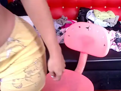 Camila stacy online show from 11/17/25, 01:59