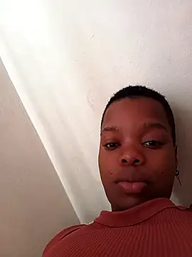 SexyLatoya05 online show from 12/05/25, 06:23