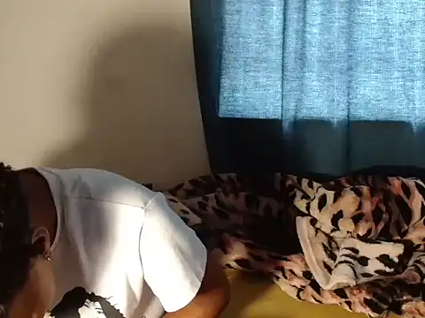 SexyLatoya05 online show from 10/27/25, 06:47