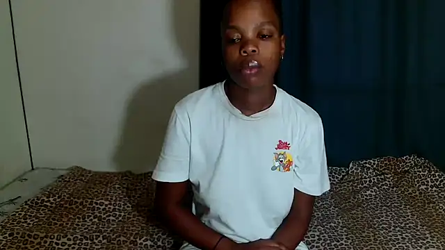 SexyLatoya05 online show from 11/18/25, 05:16