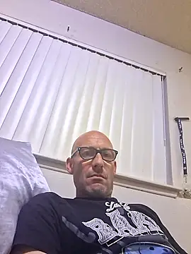 Snapshot of whateveruwanthowever chatting on 10/30/25, 08:23 whateveruwanthowever online show from 10/30/25, 08:23