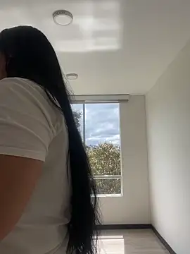 kassandra luxury online show from 11/10/25, 03:17