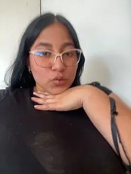 kassandra luxury online show from 11/17/25, 07:40