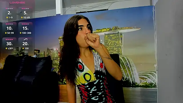 Zakura hot 25 online show from 10/14/25, 12:00