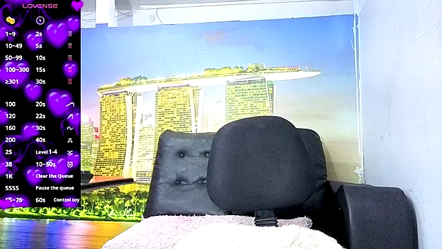 Zakura hot 25 online show from 10/31/25, 06:32