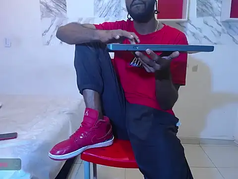 BenhtenBlack25 online show from 10/21/25, 11:04