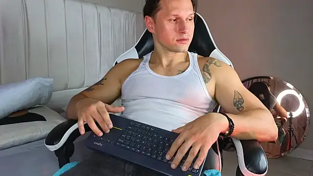 Justin valverde online show from 03/26/26, 03:16