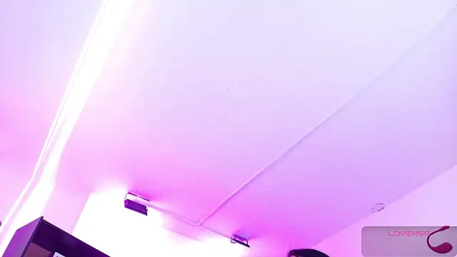 Elisce cloudd online show from 11/15/25, 12:09