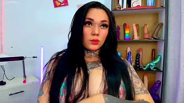 Elisce cloudd online show from 04/11/26, 03:03