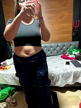 Yvonny27 online show from 12/19/25, 01:20