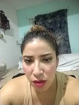 Yvonny27 online show from 03/01/26, 02:44