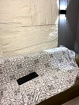 Yvonny27 online show from 11/10/25, 11:10