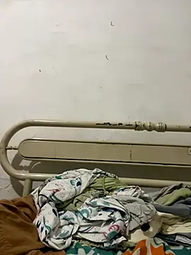 JR777xxx online show from 11/12/25, 03:21