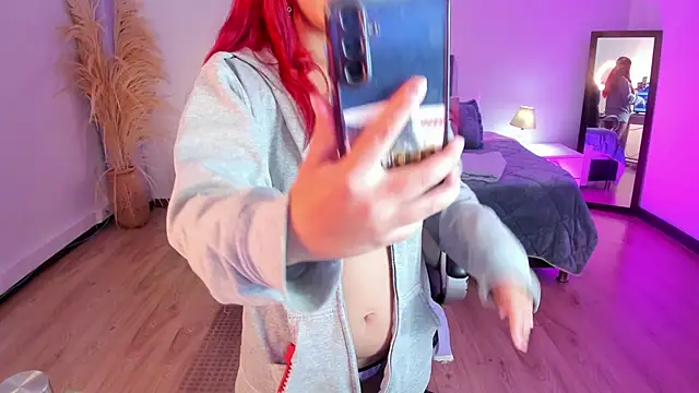 Cat  Moon   online show from 04/08/26, 07:37