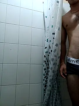 Snapshot of Michael_black01 chatting on 10/24/25, 05:01 Michael black01 online show from 10/24/25, 05:01