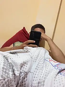 Snapshot of Michael_black01 chatting on 11/11/25, 04:18 Michael black01 online show from 11/11/25, 04:18