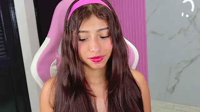 dafne17  online show from 03/10/26, 05:22