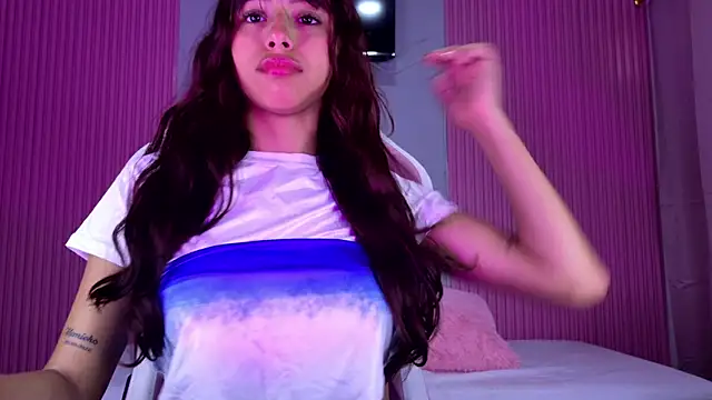 dafne17  online show from 11/29/25, 04:07