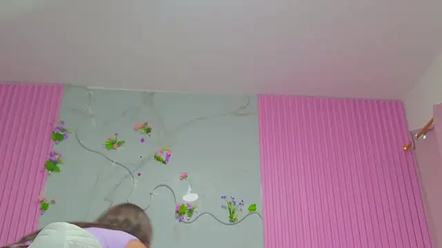 dafne17  online show from 03/27/26, 12:30