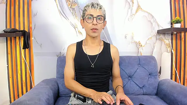 Axiel LatinBoy online show from 10/22/25, 03:28