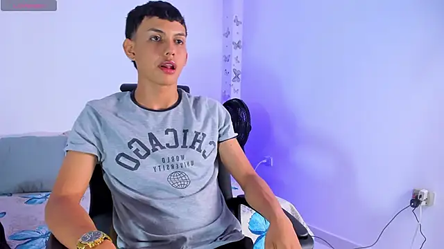 Snapshot of Axel_Cody_ chatting on 10/17/25, 02:04 Axel Cody online show from 10/17/25, 02:04