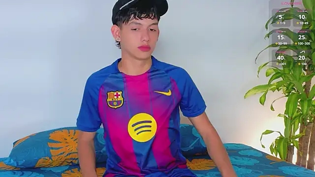 Snapshot of Axel_Cody_ chatting on 06/19/26, 01:22 Axel Cody online show from 06/19/26, 01:22