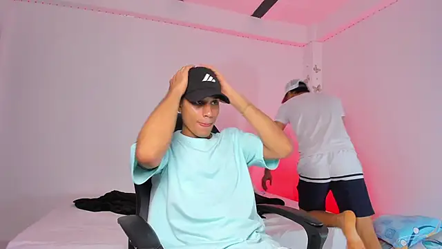 Snapshot of Axel_Cody_ chatting on 11/17/25, 07:18 Axel Cody online show from 11/17/25, 07:18