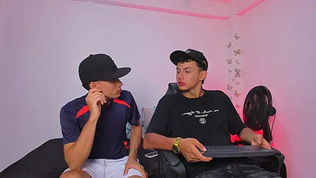 Snapshot of Axel_Cody_ chatting on 11/21/25, 07:57 Axel Cody online show from 11/21/25, 07:57