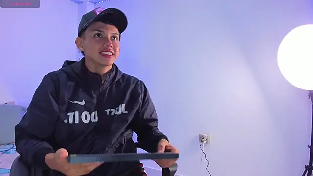 Snapshot of Axel_Cody_ chatting on 10/18/25, 11:23 Axel Cody online show from 10/18/25, 11:23