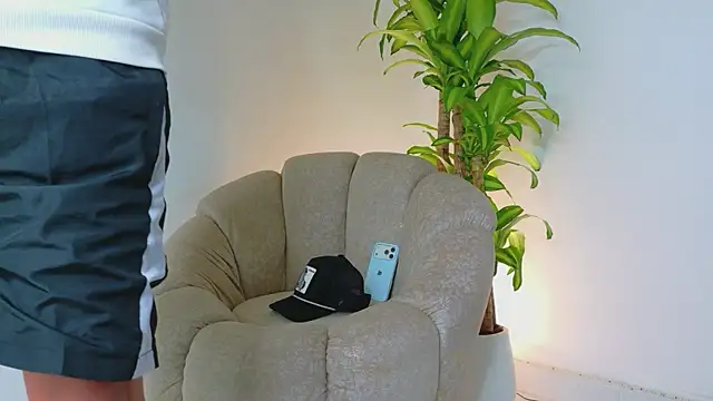 Snapshot of Axel_Cody_ chatting on 05/15/26, 01:53 Axel Cody online show from 05/15/26, 01:53