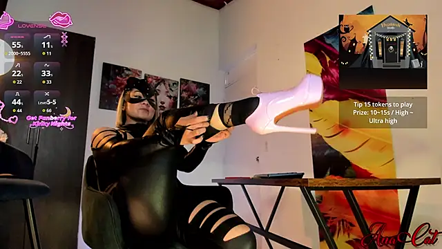 ana cat online show from 10/31/25, 02:46