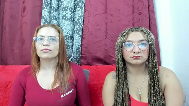 Snapshot of lesb_milf chatting on 03/19/25, 01:29 lesb milf online show from 03/19/25, 01:29
