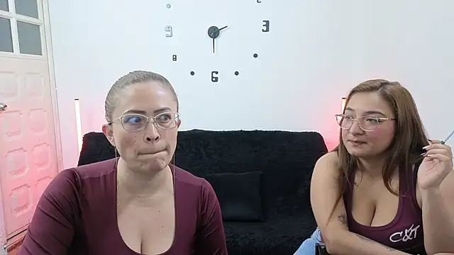 lesb milf online show from 04/02/26, 05:52