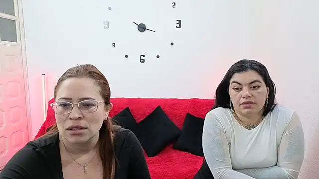Snapshot of lesb_milf chatting on 09/29/25, 03:17 lesb milf online show from 09/29/25, 03:17