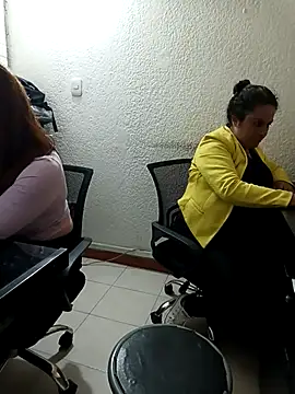 Snapshot of lesb_milf chatting on 10/08/25, 10:21 lesb milf online show from 10/08/25, 10:21