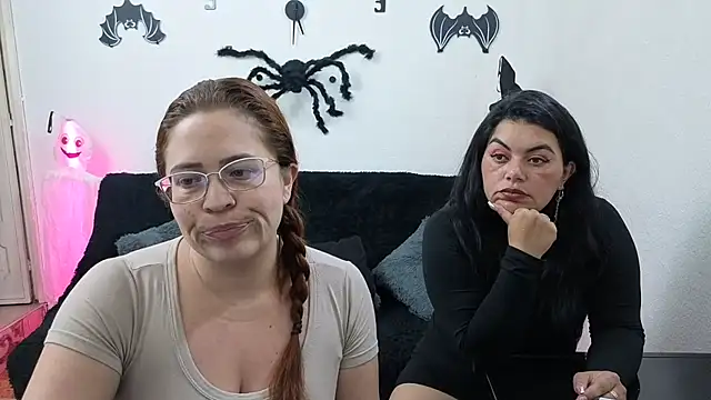 lesb milf online show from 10/24/25, 09:36