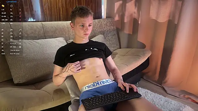 Snapshot of Logan_mett chatting on 06/16/26, 12:27 Logan mett online show from 06/16/26, 12:27