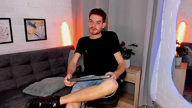 MATEO HUNTER online show from 10/24/25, 01:15