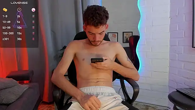 MATEO HUNTER online show from 11/08/25, 03:43