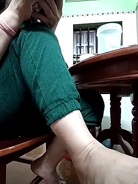 Amanda- ena- online show from 12/21/25, 06:37