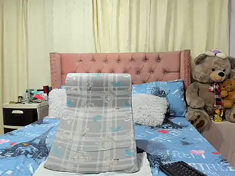 victoriaborunys online show from 10/28/25, 12:55