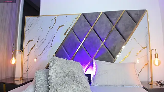 sarayofficial online show from 04/28/26, 02:27