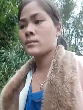 Lyssa-a online show from 12/17/25, 09:25