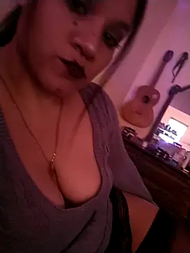 checheludo23 online show from 04/18/26, 09:15