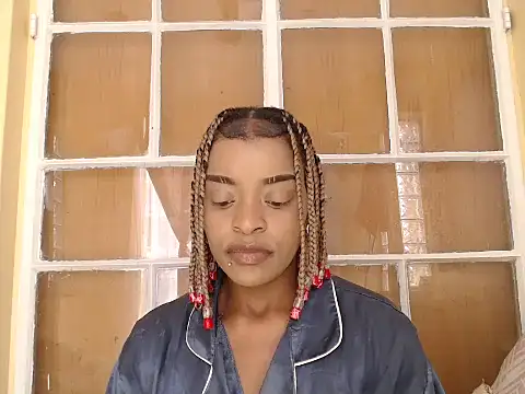 fifiqueen25 online show from 11/12/25, 01:37